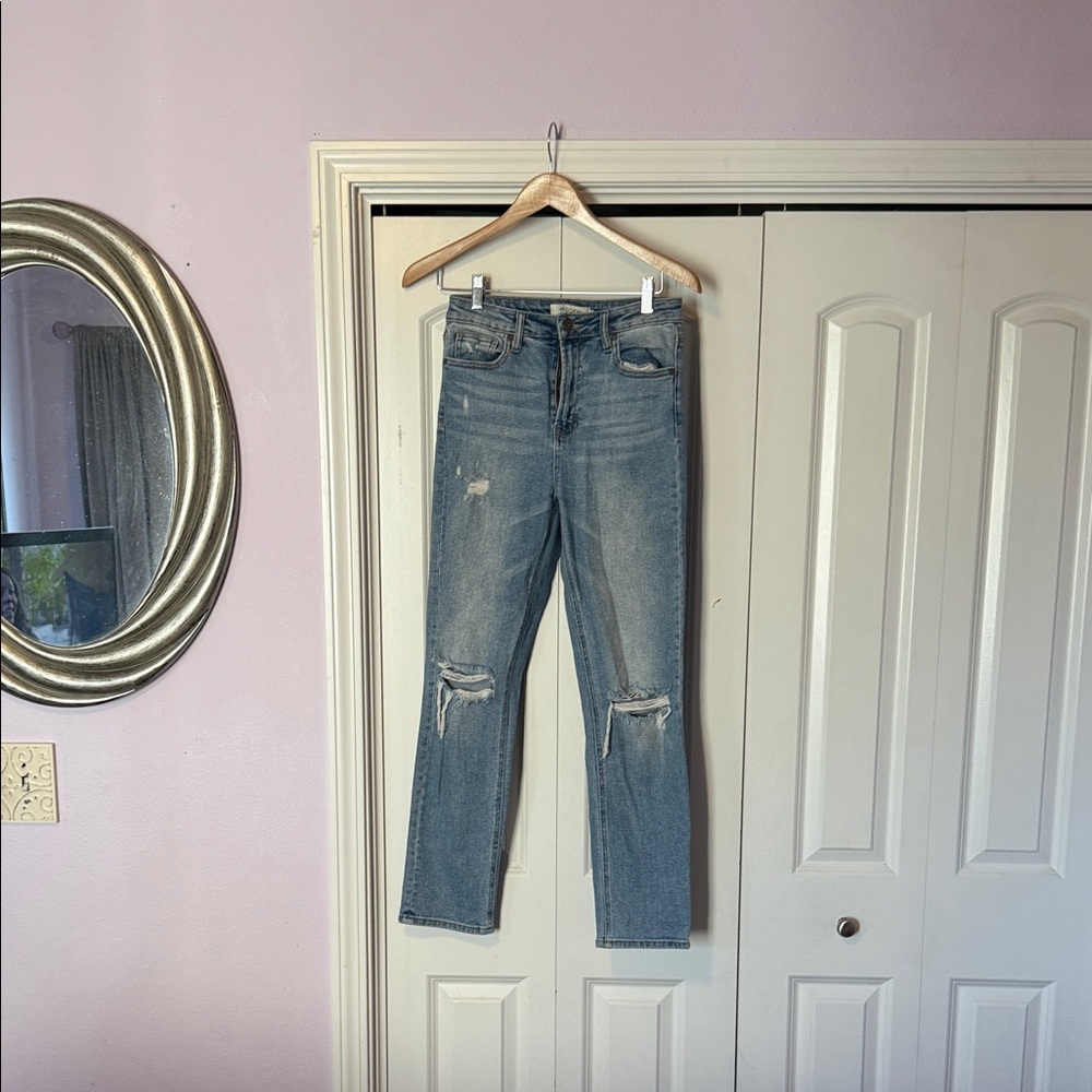 Stylish Women's Blue Straight Leg Jeans